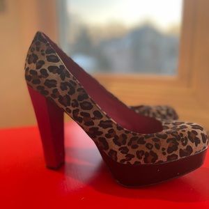 Leopard pattern with red heels Rouge size 10